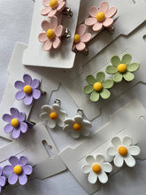 Daisy Hair Clips