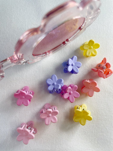 90’s Flower Mini Claw Clips